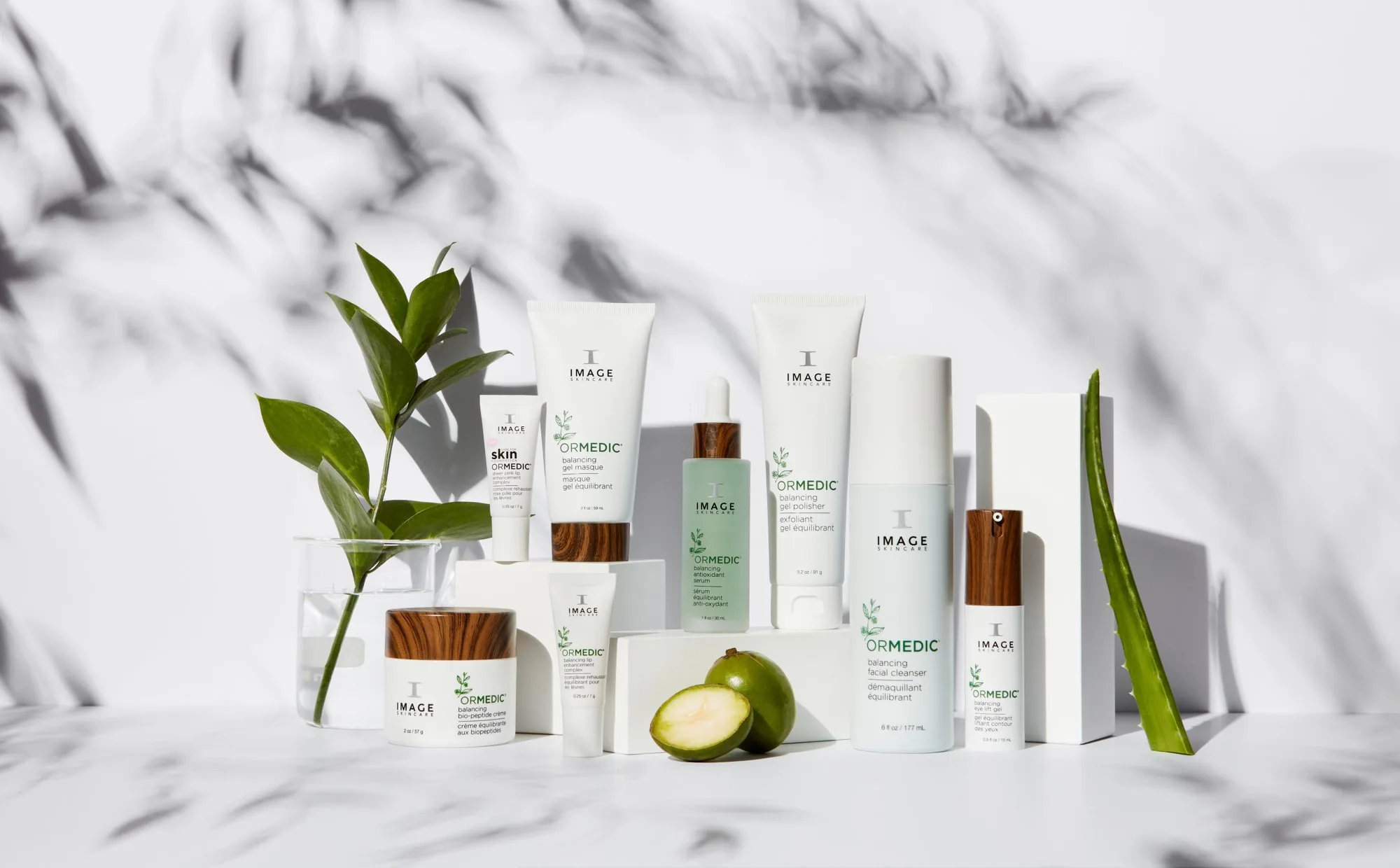 Image Skincare Produktkollektion auf Marmor